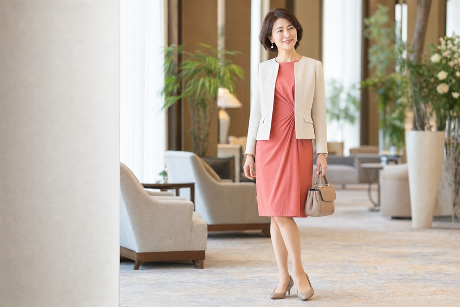 50代の春夏同窓会におすすめのワンピースとジャケット