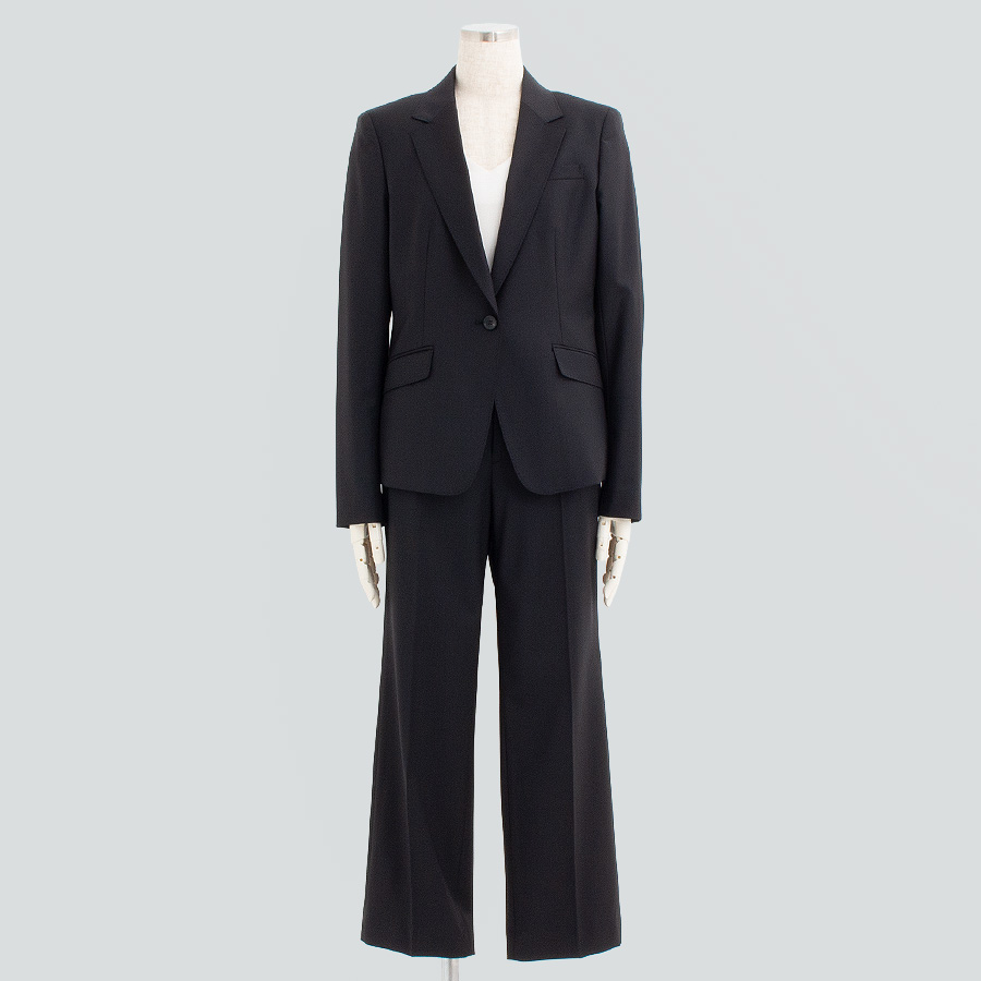 テーラードジャケットパンツスーツ