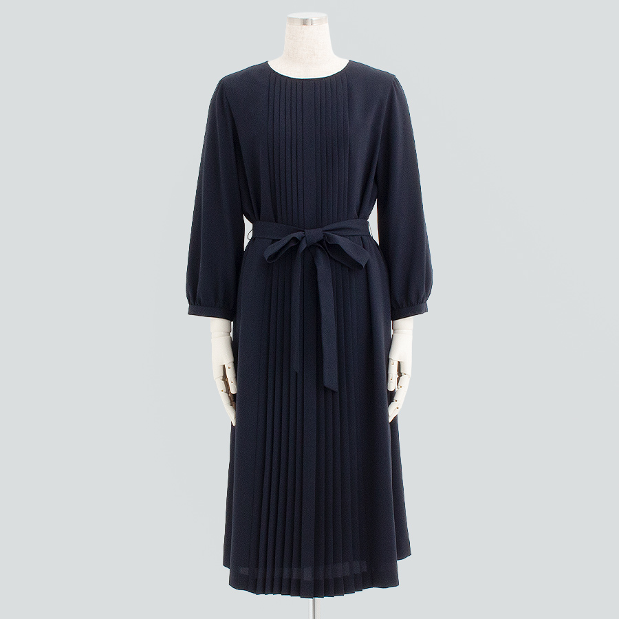 センタープリーツワンピース