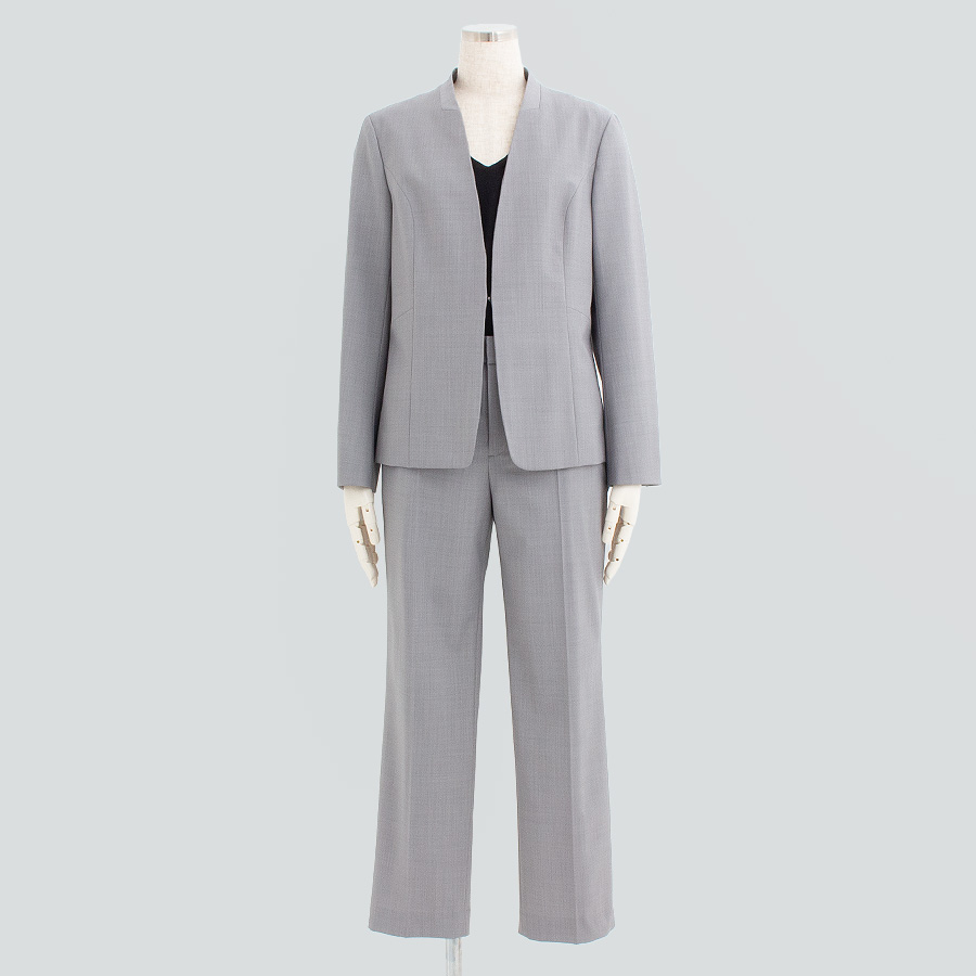 ノーカラージャケット＆テーパードパンツ