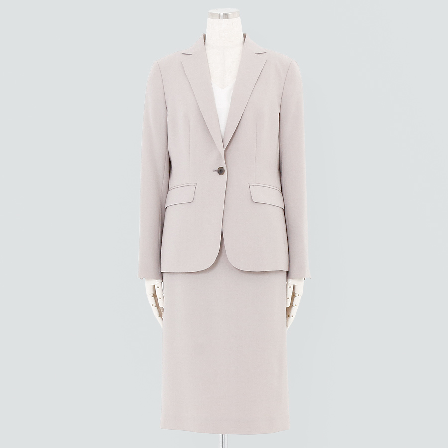 タイトスカートスーツ