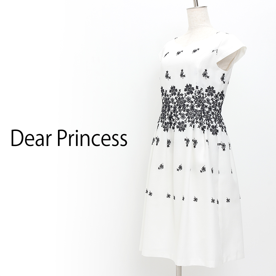 ライトブッチャー花柄刺繍ワンピース（Mサイズ / ホワイト / Dear Princess（ディアプリンセス））