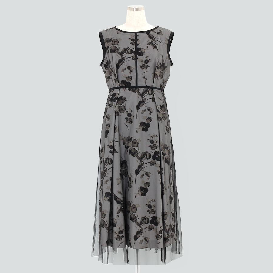 チュールワンピース