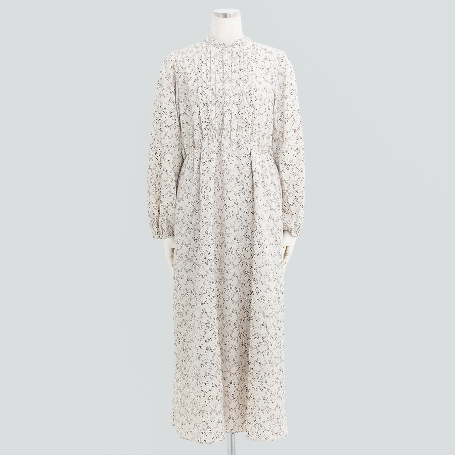 小花柄ワンピース