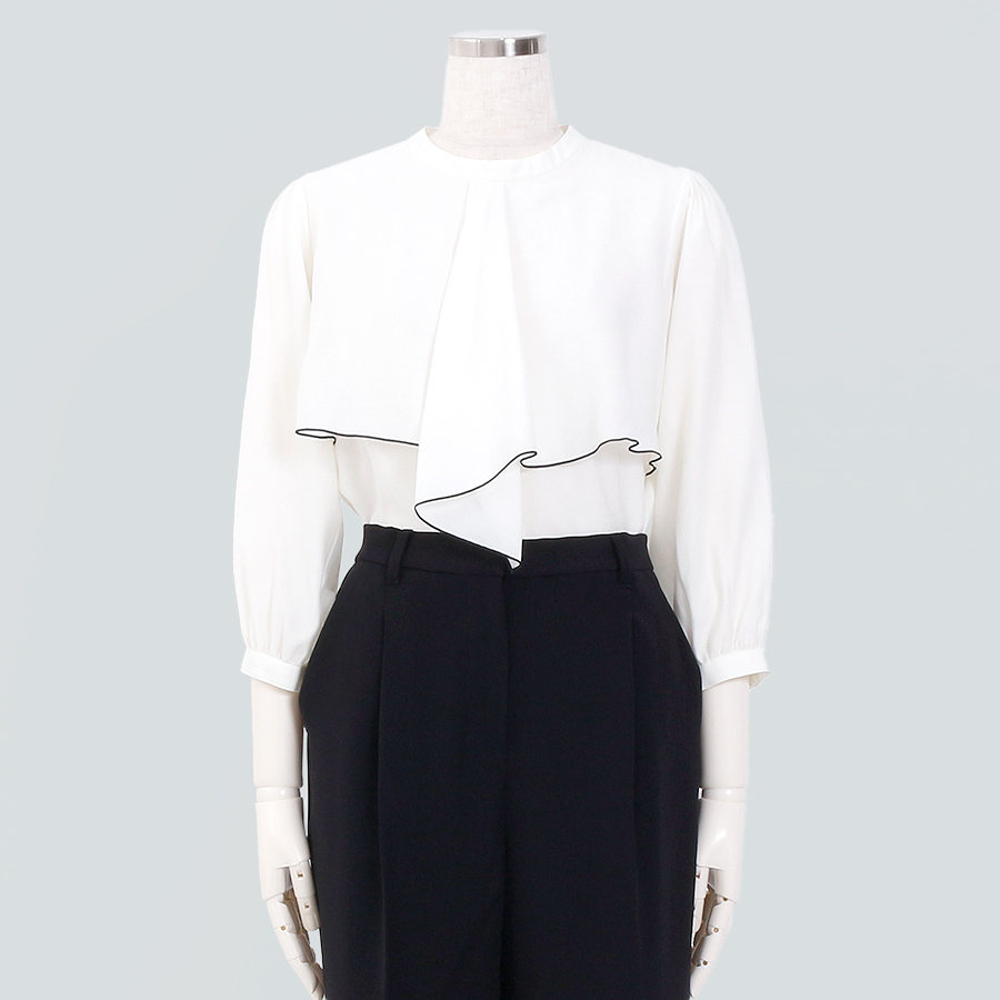 ラッフルフリルブラウス