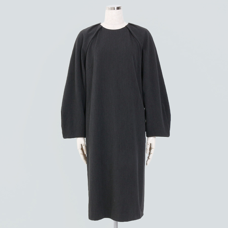 タックデザインワンピース