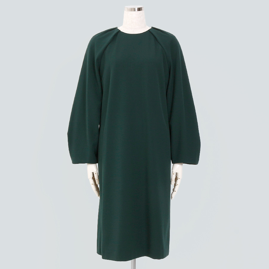 タックデザインワンピース