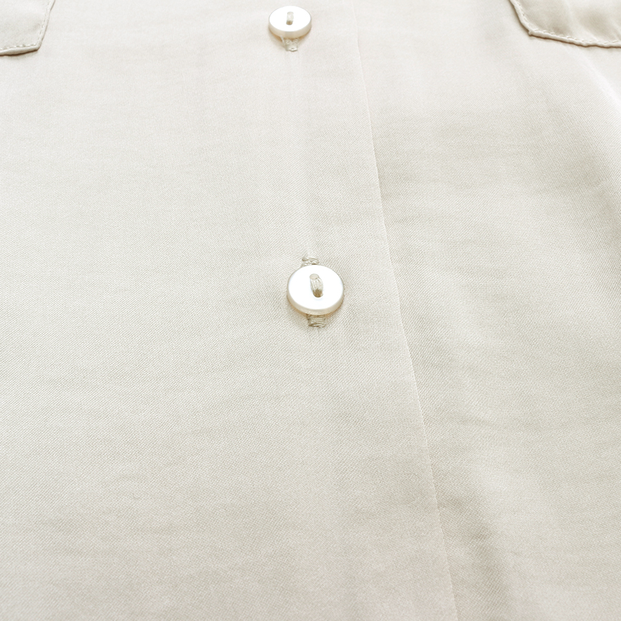 サテンシャツ＆デニムスカート（Mサイズ / アイボリー×ライトブルー / Juenu（ジュエーヌ））