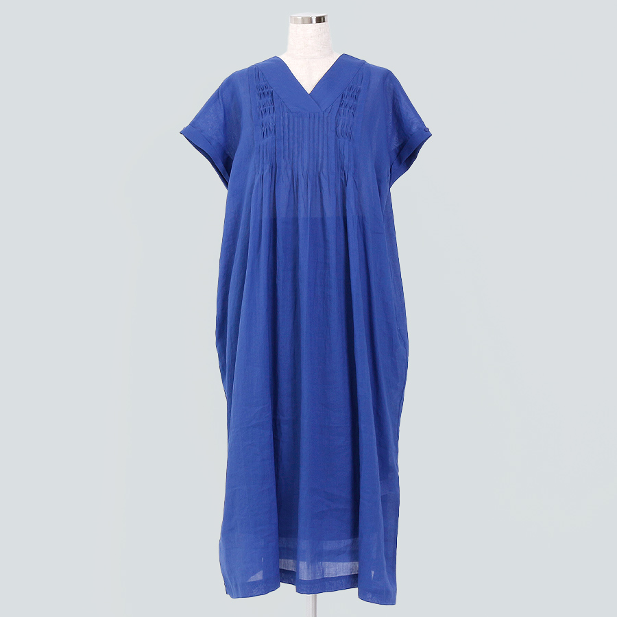 ピンタックVネックワンピース