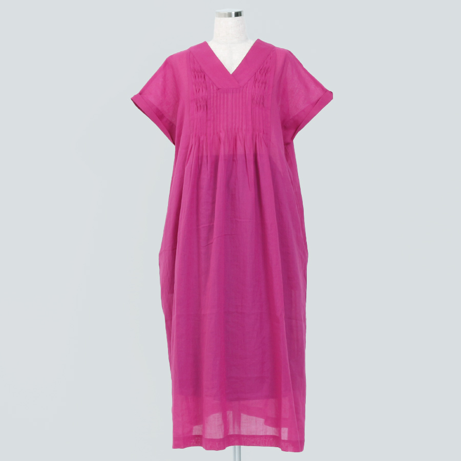 ピンタックVネックワンピース